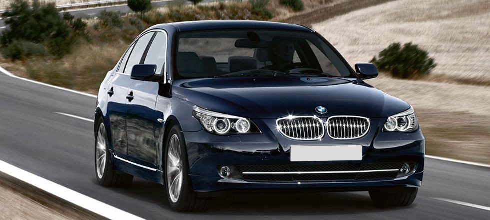 BMW 5 Series 523i - Xe đẹp, nhiều tính năng hoàn hảo 