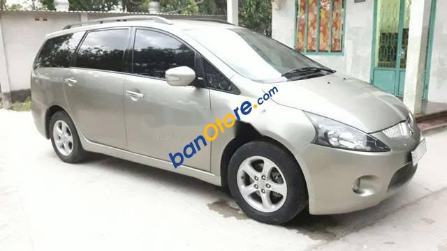 Bán Mitsubishi Grandis đời 2005, màu bạc, giá chỉ 325 triệu