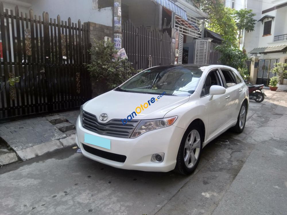 Cần bán xe Toyota Venza 3.5at 2010 hàng Mỹ màu trắng bản full