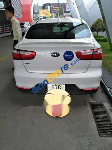 Bán Kia Rio AT sản xuất 2016, màu trắng chính chủ, giá 490tr