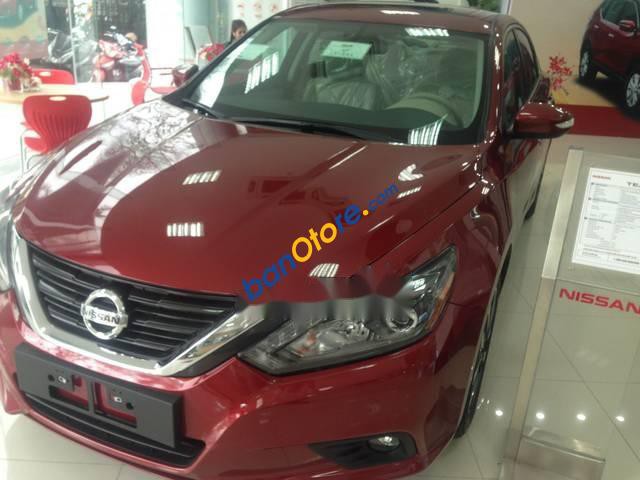 Cần bán xe Nissan Teana sản xuất 2017, màu đỏ, nhập khẩu nguyên chiếc