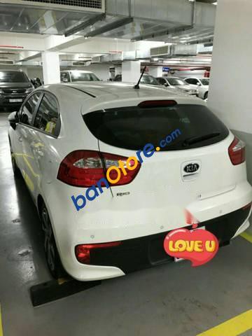 Cần bán xe Kia Rio sản xuất 2016, màu trắng, 520tr