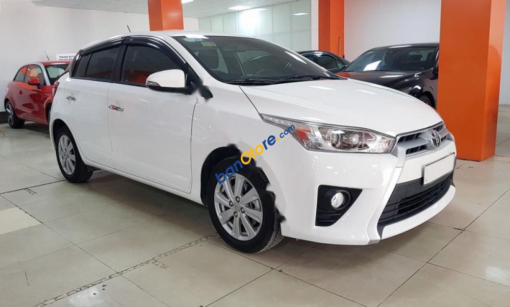 Bán Toyota Yaris 1.5 đời 2017, màu trắng, nhập khẩu