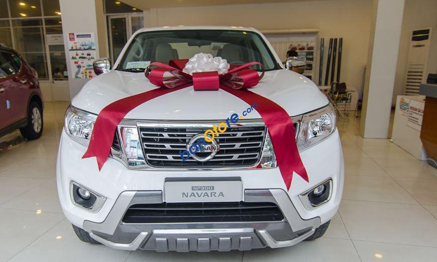 Bán xe Nissan Navara 2.5 EL đời 2018, màu trắng, giá 665tr