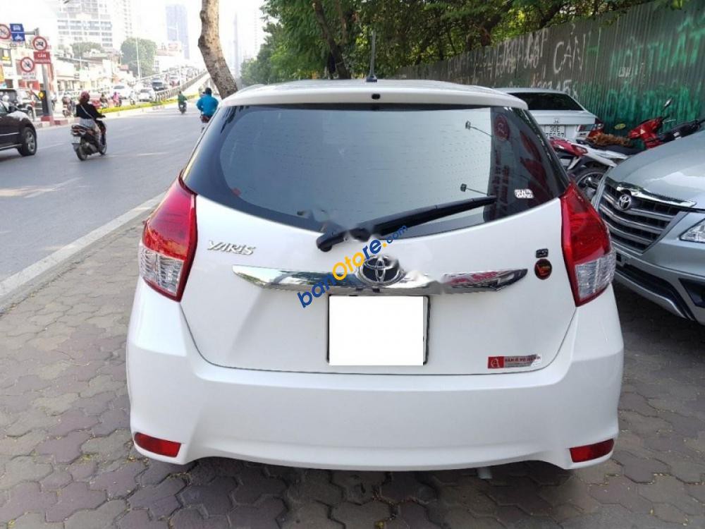 Bán xe Toyota Yaris năm sản xuất 2016, màu trắng, nhập khẩu số tự động, giá chỉ 630 triệu