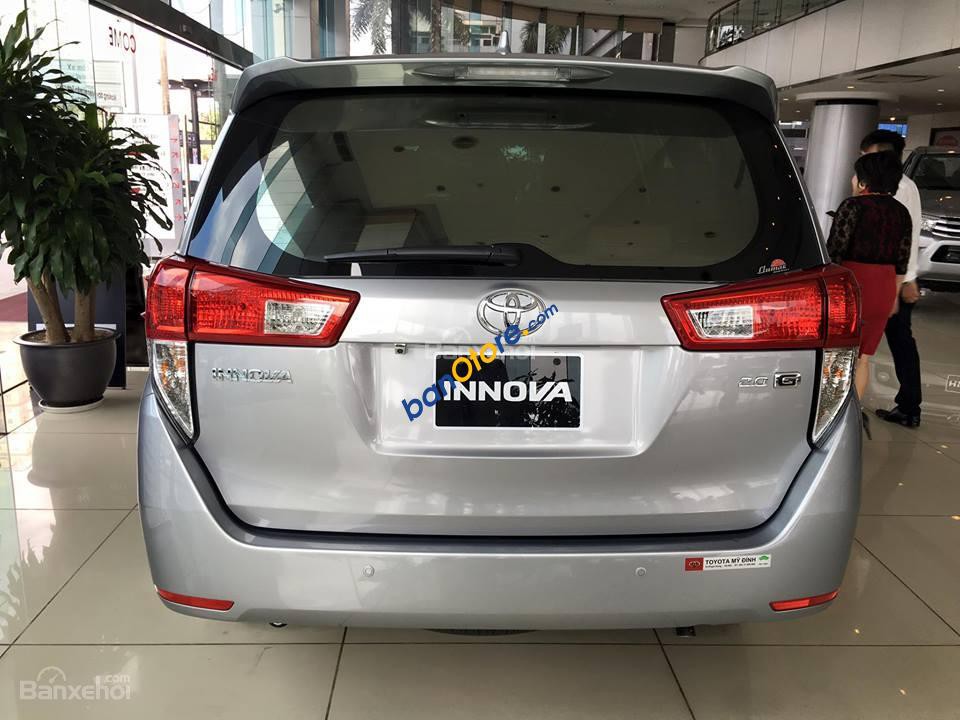 Bán ô tô Toyota Innova G sản xuất 2018, màu bạc, 700tr, hỗ trợ tối đa lãi suất cho vay, LH em Hùng 0911404101