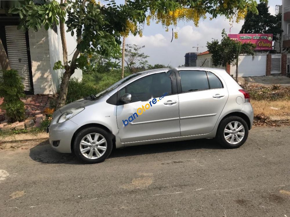 Bán Toyota Yaris 1.5AT năm 2011, màu bạc, xe nhập, giá 450tr