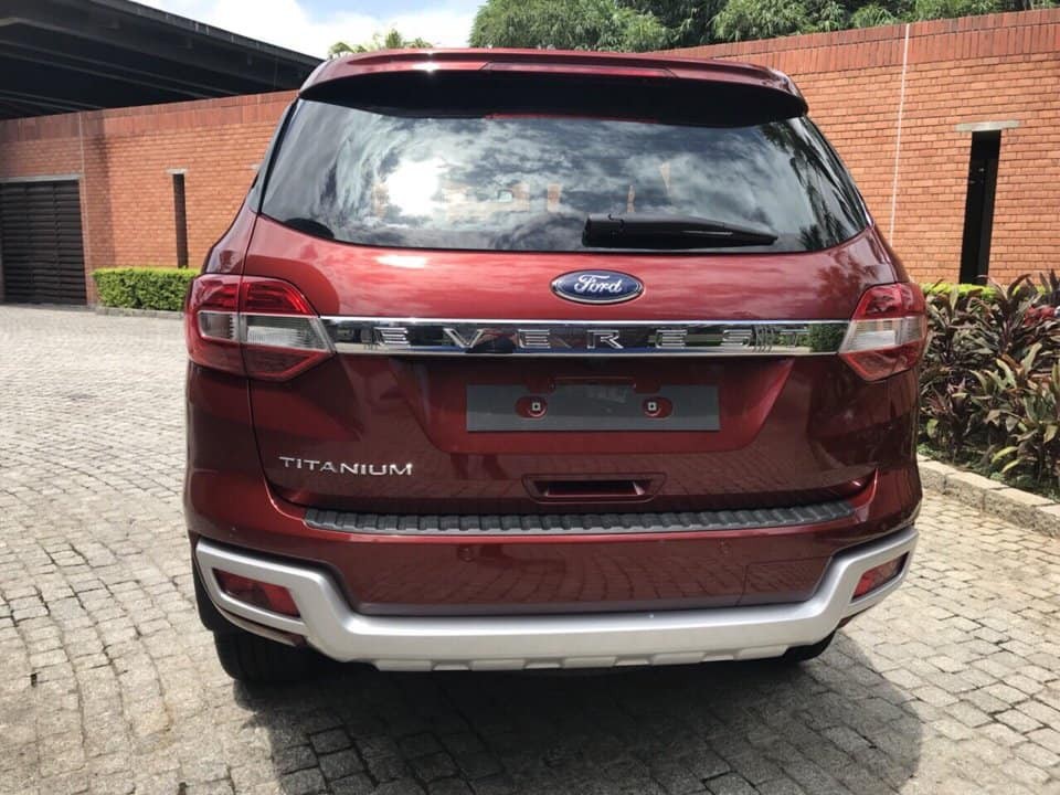 Đuôi xe Ford Everest 2018 3