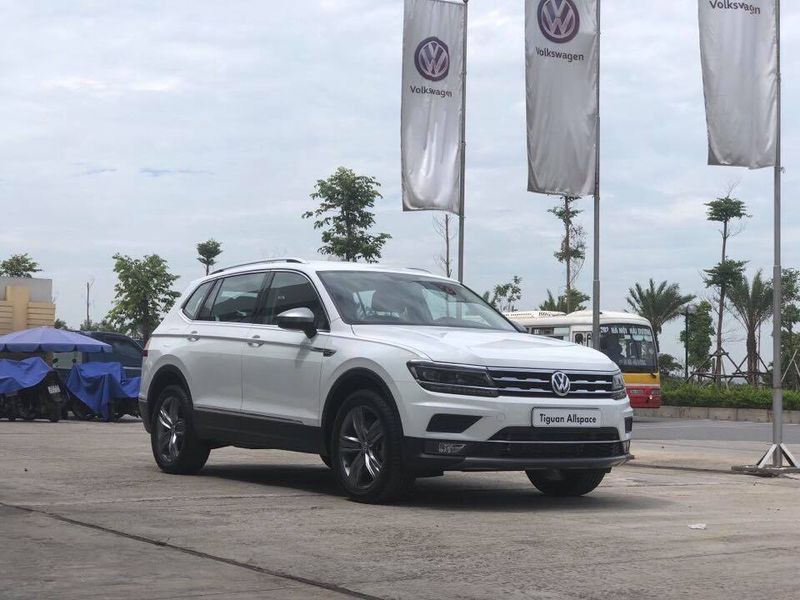 Volkswagen Tiguan Allspace đã về đến đại lí, giá 1,7 tỷ đồng 5