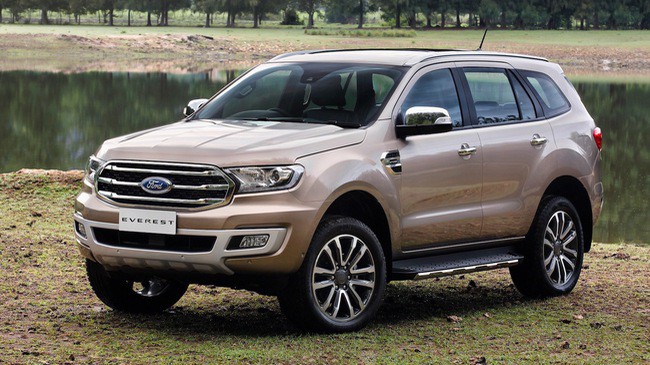 Ford Everest 2018 sẽ chính thức trình làng khách Việt vào cuối tháng này 1