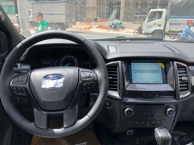 Nội thất Ford Everest 2018