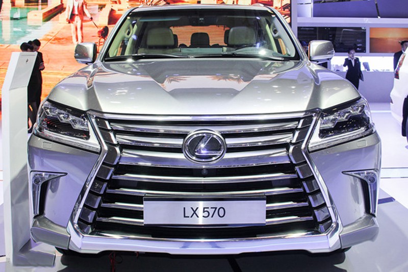 Lô xe Lexus đã cập bến Việt Nam 2