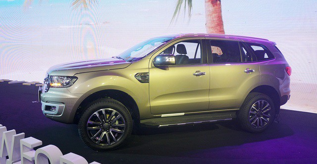 Thân xe Ford Everest 2018 2