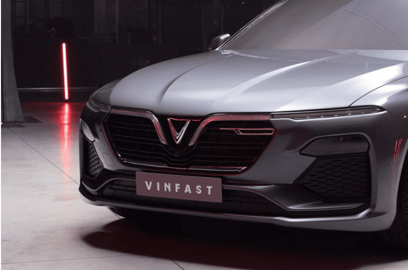 đầu xe của mẫu sedan VinFast