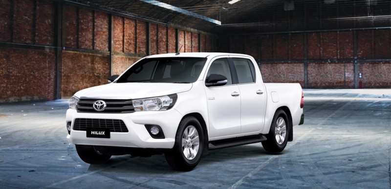 Toyota Hilux 2018: Đáp ứng mọi hành trình 