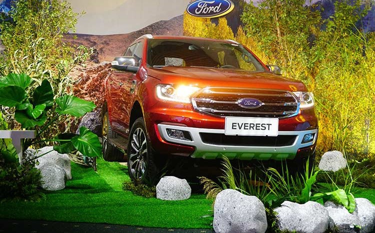 Ford Everest bán kèm phụ kiện giá hàng trăm triệu đồng cho khách muốn nhận xe trong tháng 9 2