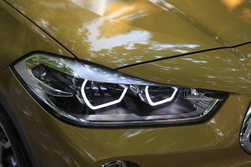 Đèn xe BMW X2 2018 3