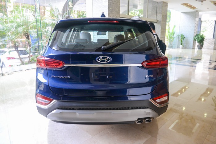 Đuôi xe Hyundai Santa Fe 2019 7