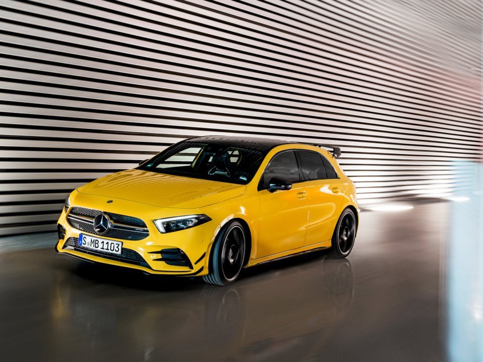 Mercedes-AMG A35 9