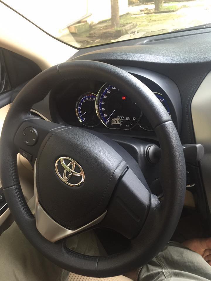 Bán Toyota Vios 1.5G AT , màu đen giao ngay