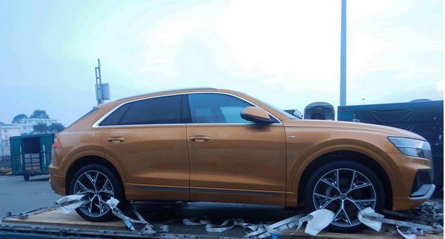 Chiếc Audi Q8 xuất hiện tại sân bay Tân Sơn Nhất 2