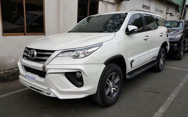 Toyota Fortuner 2.7V 4x2 2