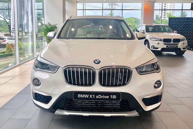 Đầu xe BMW X1