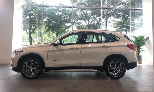 Thân xe BMW X1