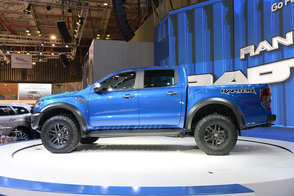 Thân xe Ford Ranger Raptor 3