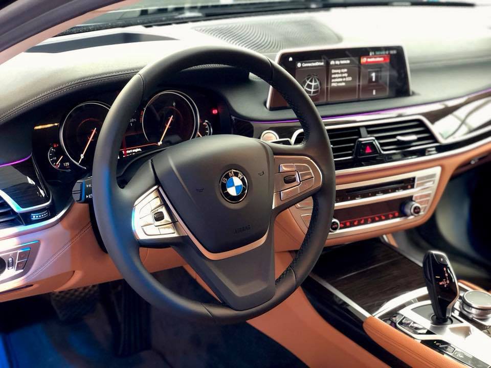 Nội thất xe BMW 740Li