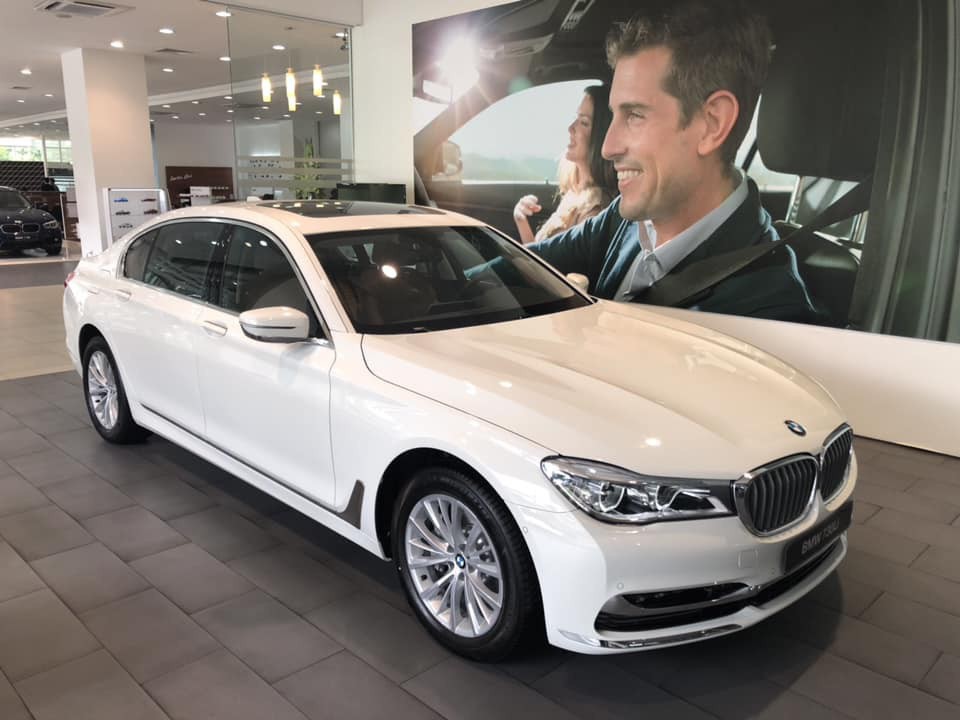 BMW 730Li 2