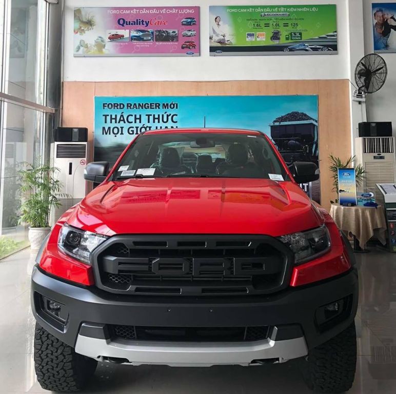 Đầu xe Ford Ranger Raptor 2018 2