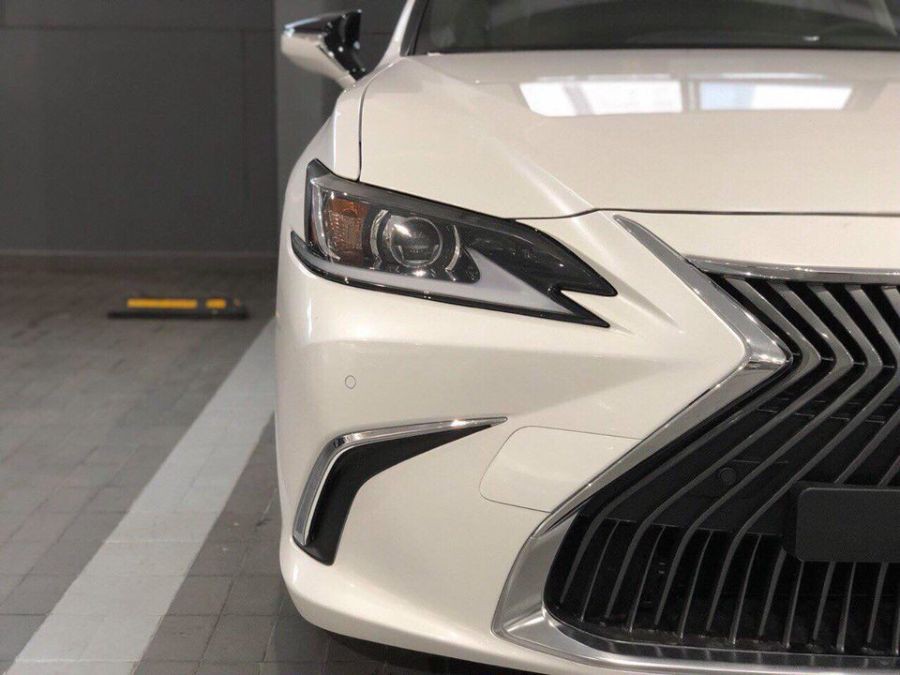 Đèn xe Lexus ES 250 2019 5