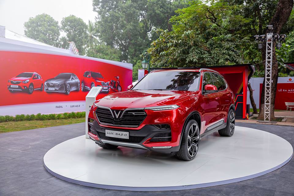 Chi tiết xe SUV LUX SA2.0 mới ra mắt khách hàng Việt kèm giá lăn bánh