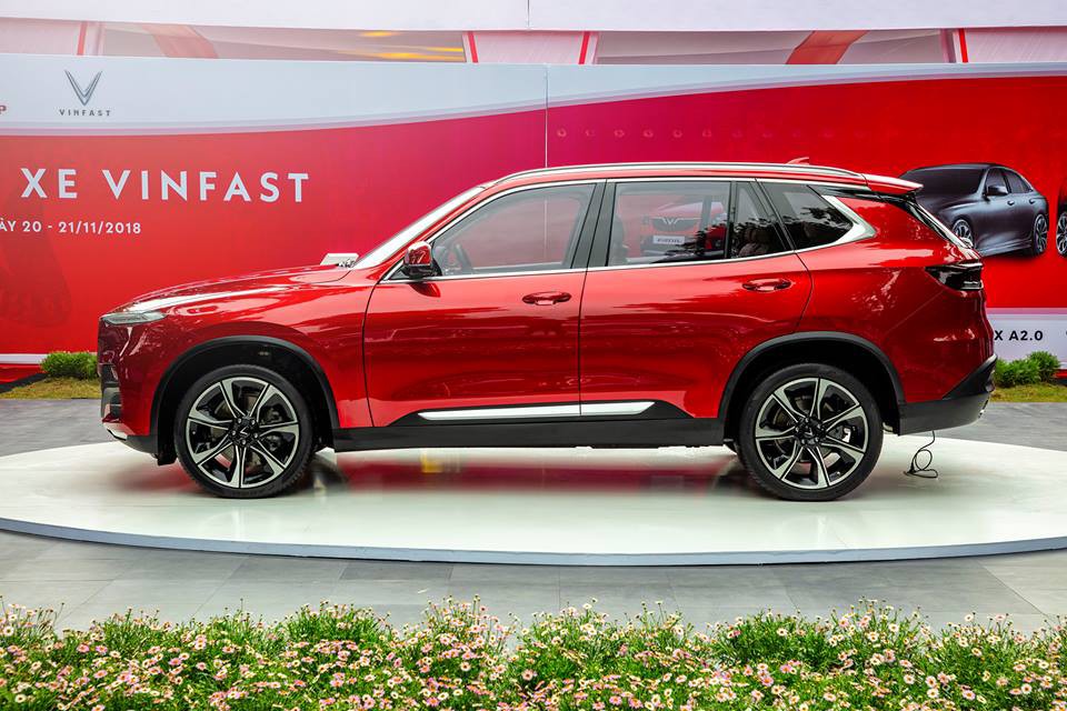 Chi tiết xe SUV LUX SA2.0 mới ra mắt khách hàng Việt kèm giá lăn bánh