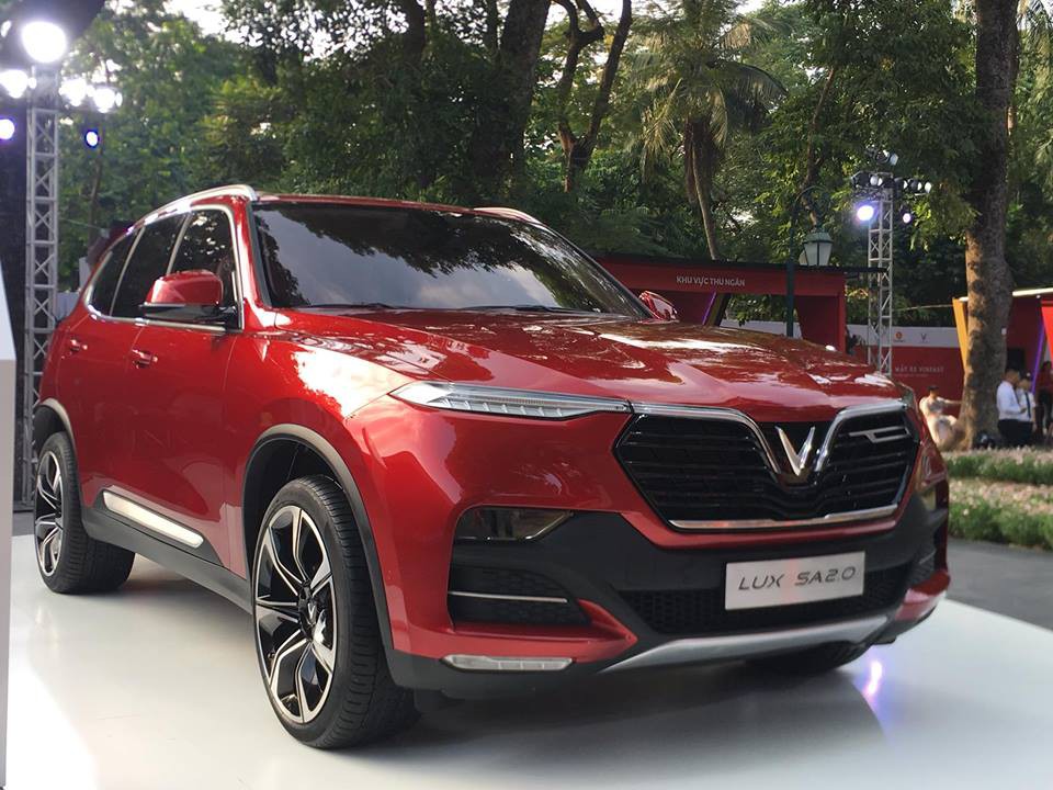 Chi tiết xe SUV LUX SA2.0 mới ra mắt khách hàng Việt kèm giá lăn bánh