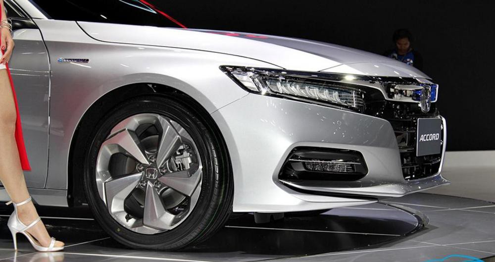 Đèn xe Honda Accord 2019 4