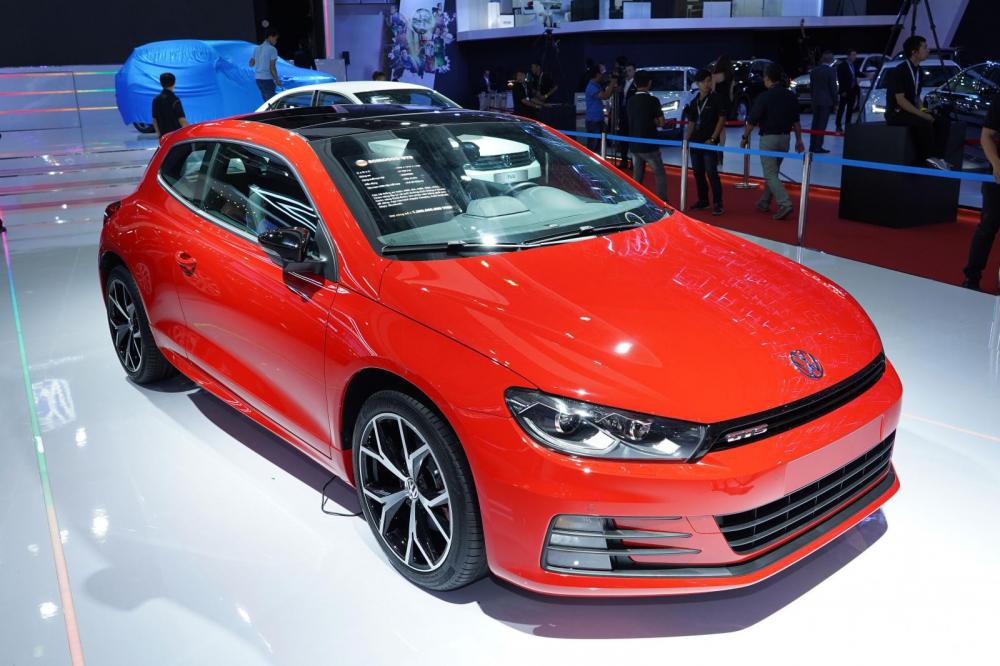 Volkswagen giảm giá 40 triệu, tặng kèm bảo hiểm trong tháng 12/2018 2