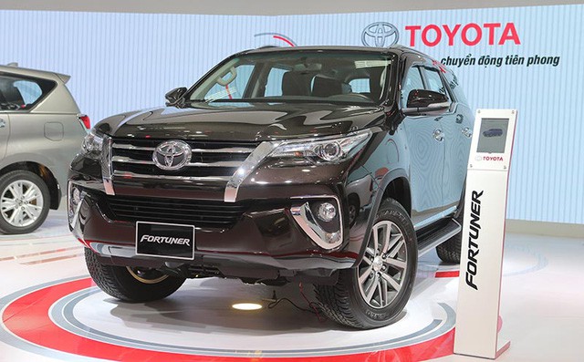 Toyota Fortuner tiếp tục không có đối thủ trong phân khúc SUV 7 chỗ 1