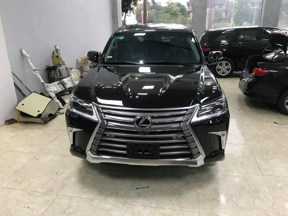 Đầu xe Lexus LX570 2008