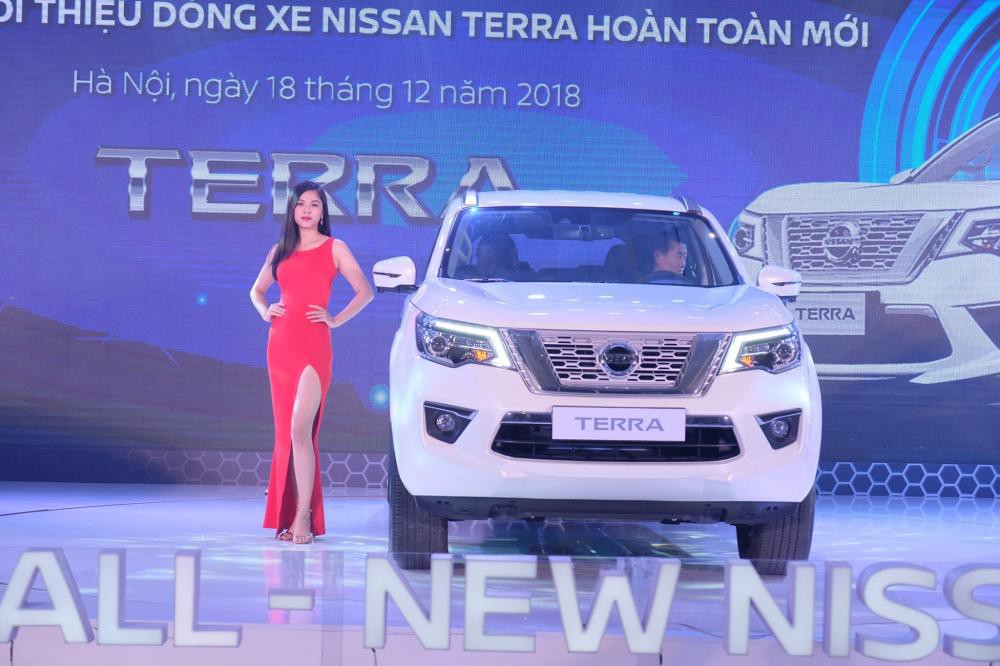 Nissan Terra 2019 có giá lăn bánh là bao nhiêu?2..