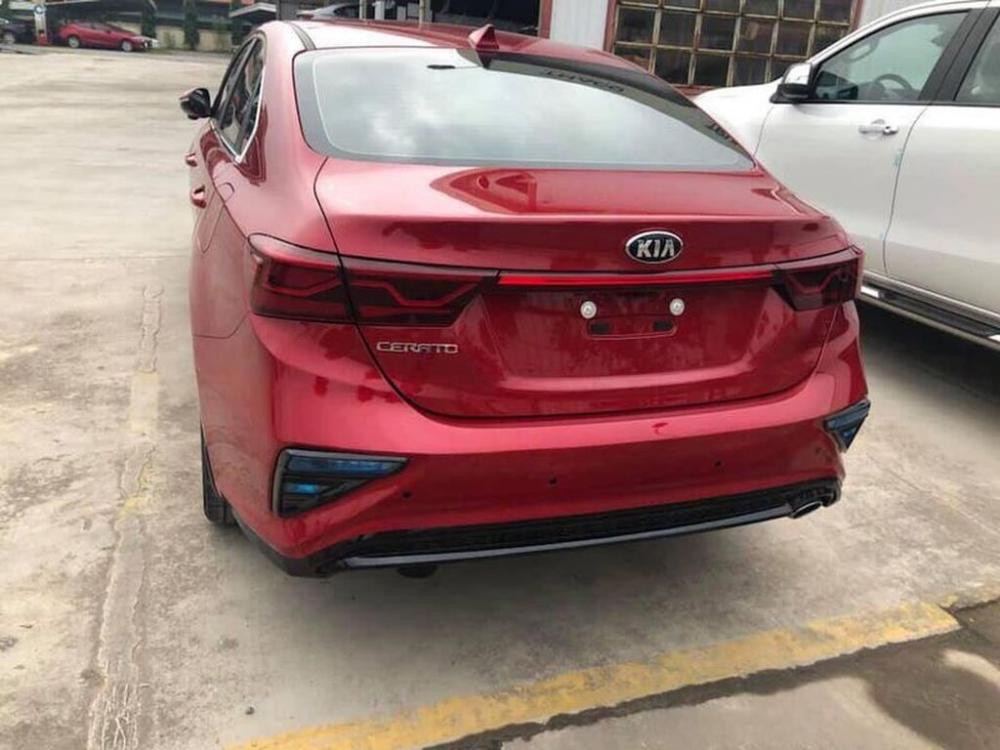 Đuôi xe Kia Cerato