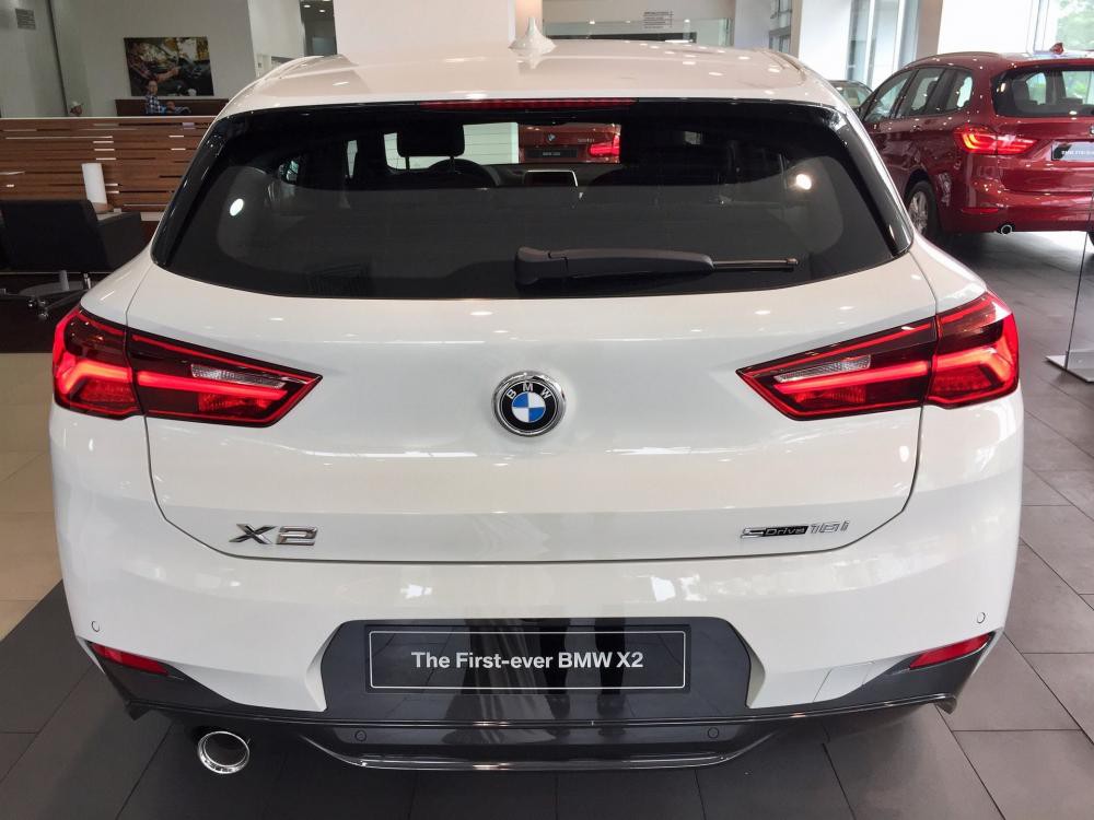 Đuôi xe BMW X2