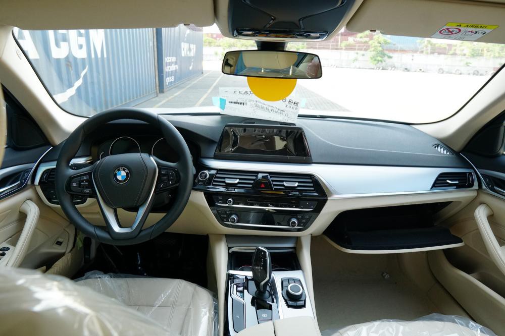 Nội thất BMW 520i