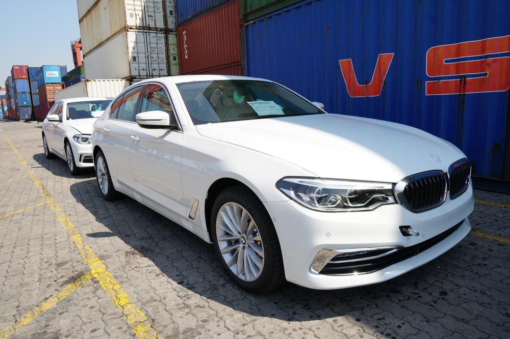 Đầu xe BMW 5-Series