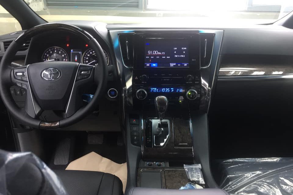 Nội thất Toyota Alphard 2019 