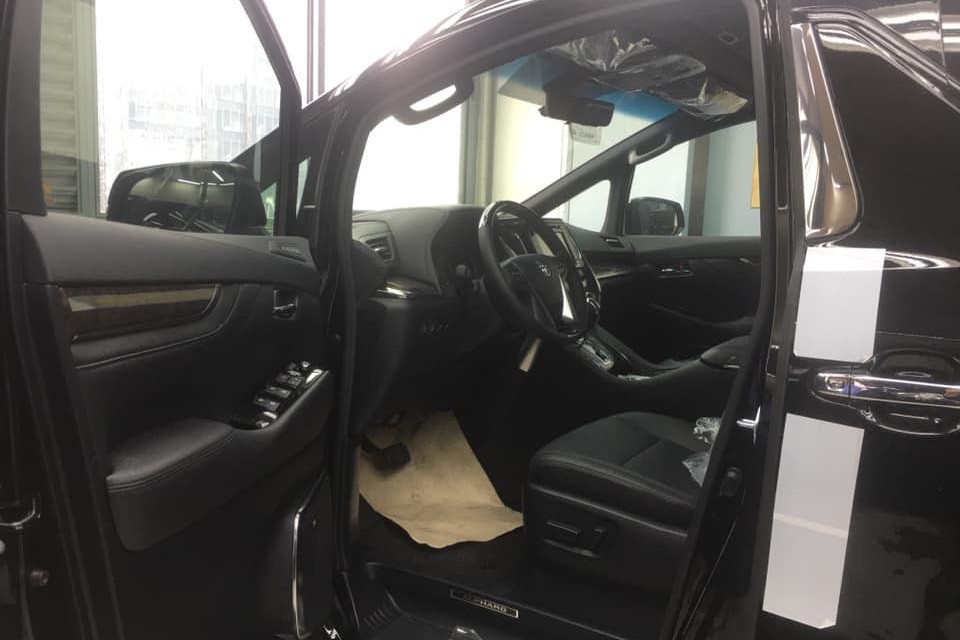 Ghế trước Toyota Alphard 2019 