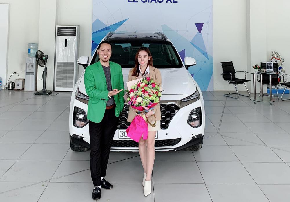 Danh hài Vượng "râu" và chiếc Hyundai Santa Fe 2019