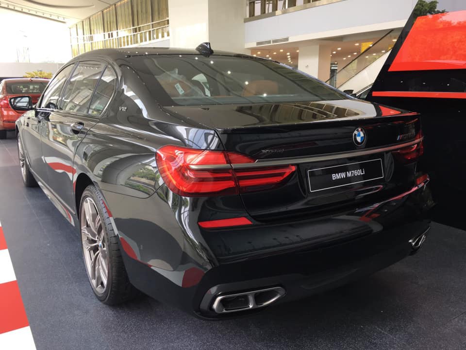 Đuôi xe M760Li xDrive 2