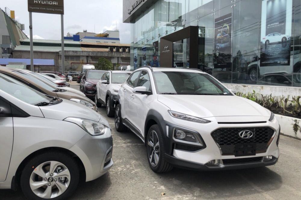 Hyundai khan hàng, Toyota và Honda giảm giá tại đại lý 